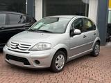 Citroën C3 1.1 First Tonic - Citroën C3: 1.1