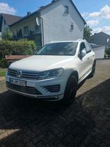 Volkswagen VW Touareg R line Executive Edition - Volkswagen Touareg: Executive Edition