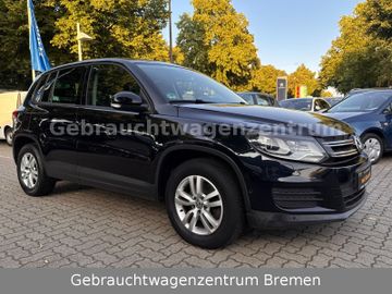 Volkswagen Tiguan - 1
