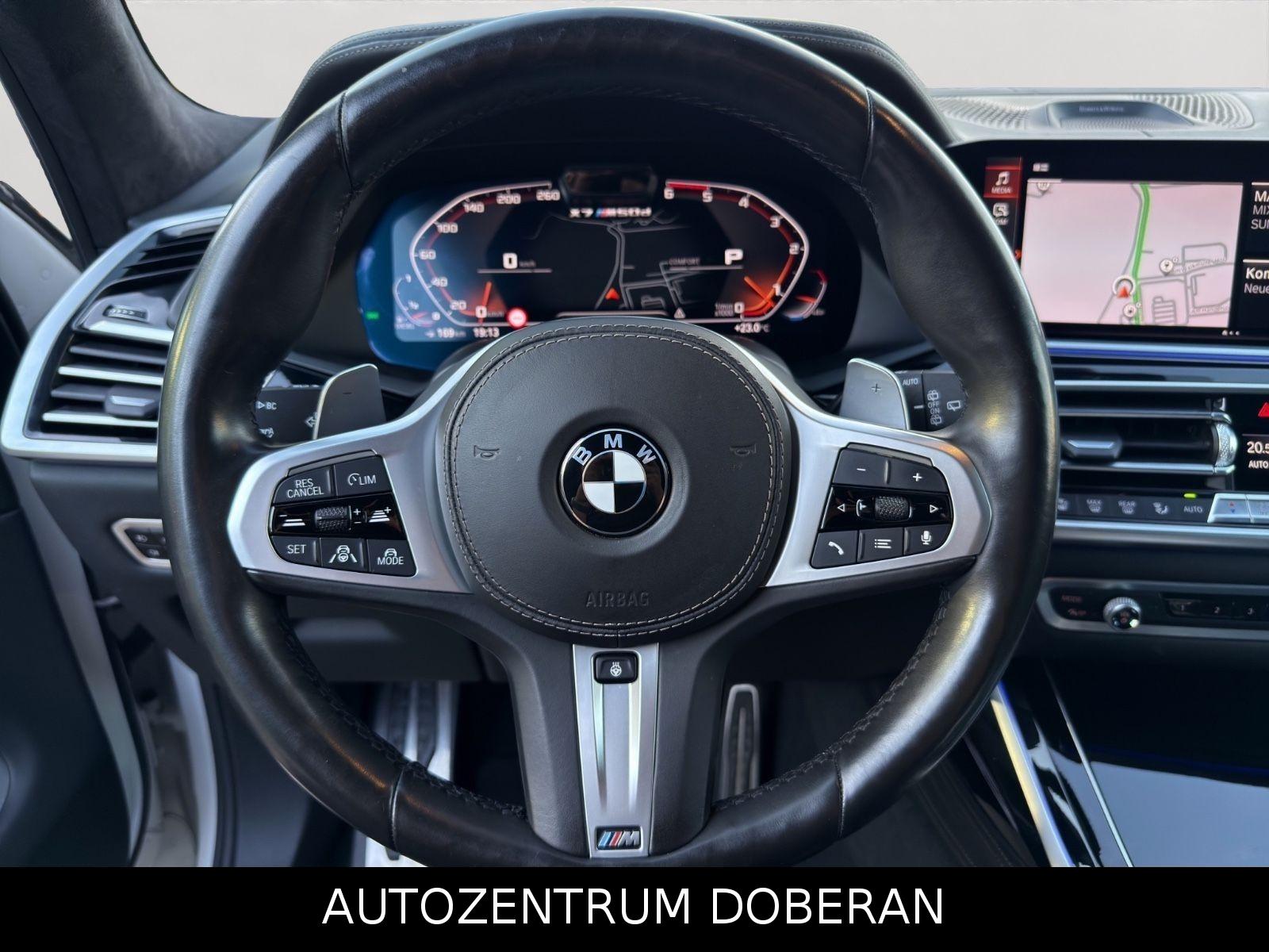 BMW X7 M50d SkyLounge Night B&W Laser Sthz Softclose