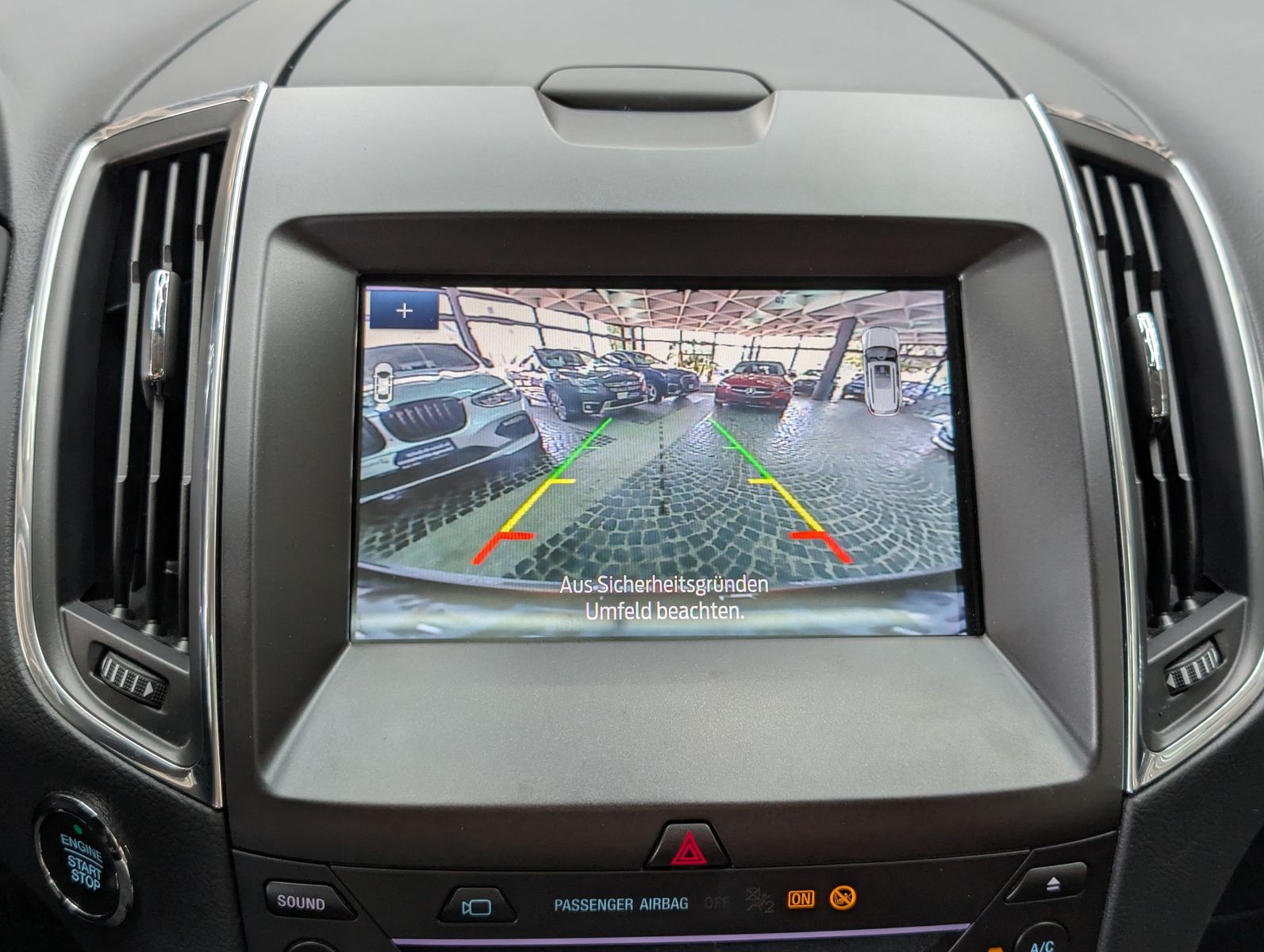 Fahrzeugabbildung Ford Galaxy Titanium 2.0 EB ACC PANO AHK LED 7-SITZE