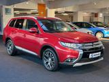 Mitsubishi Outlander Plus 4WD*7-SITZER*AUTOM.*KAMERA*ALU* - Mitsubishi Outlander: Rot