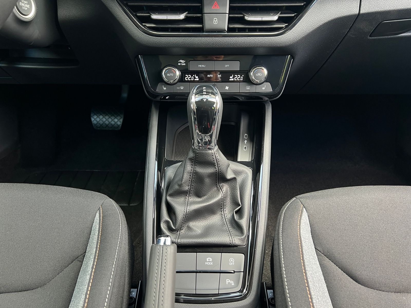 Fahrzeugabbildung SKODA Kamiq Selection 1.0 TSI DSG *AHK,LED,SmartLink,1