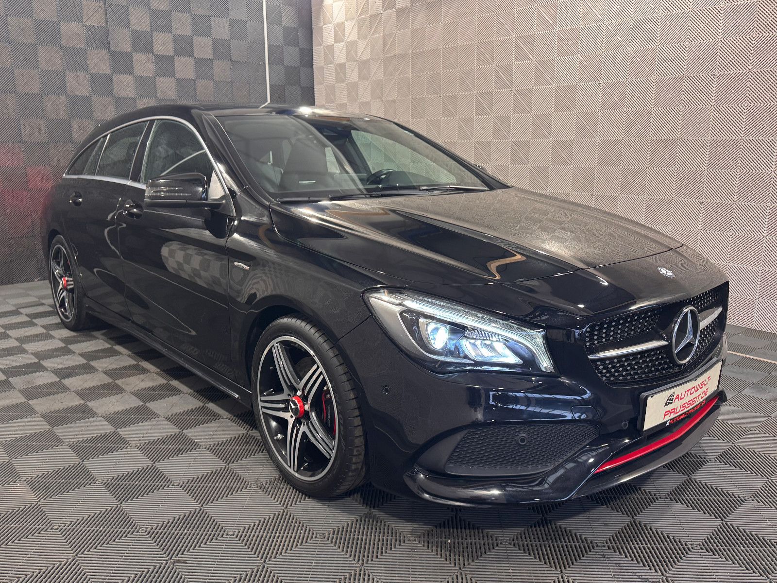 Gebrauchtwagen Mercedes-Benz CLA 250 Shooting Brake CLA 250 SB 4M*SPORT*AMG*LED-PANO-NAVI-SHZ-18" in Horb am Neckar