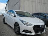 Hyundai i40 cw blue Premium-NAVI-KAMERA-SHZ-LHZ-AHK - Hyundai i40 mit Anhängerkupplung