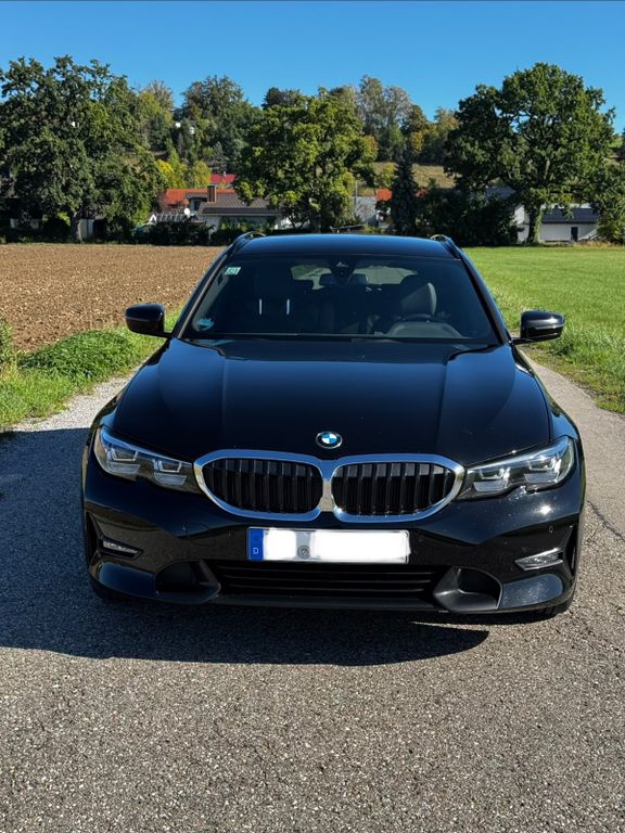 Image of BMW 320