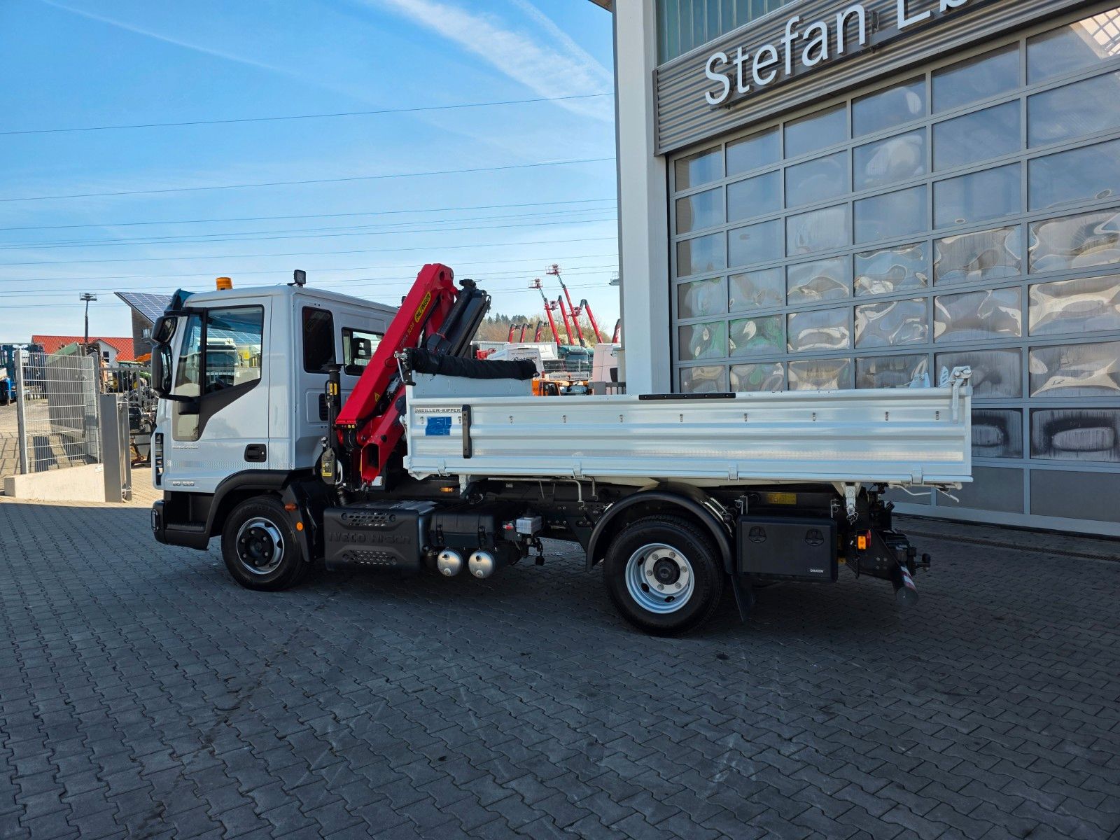 Fahrzeugabbildung Iveco Eurocargo ML80E22/P Palfinger PK 7.501 Funk 2AHK