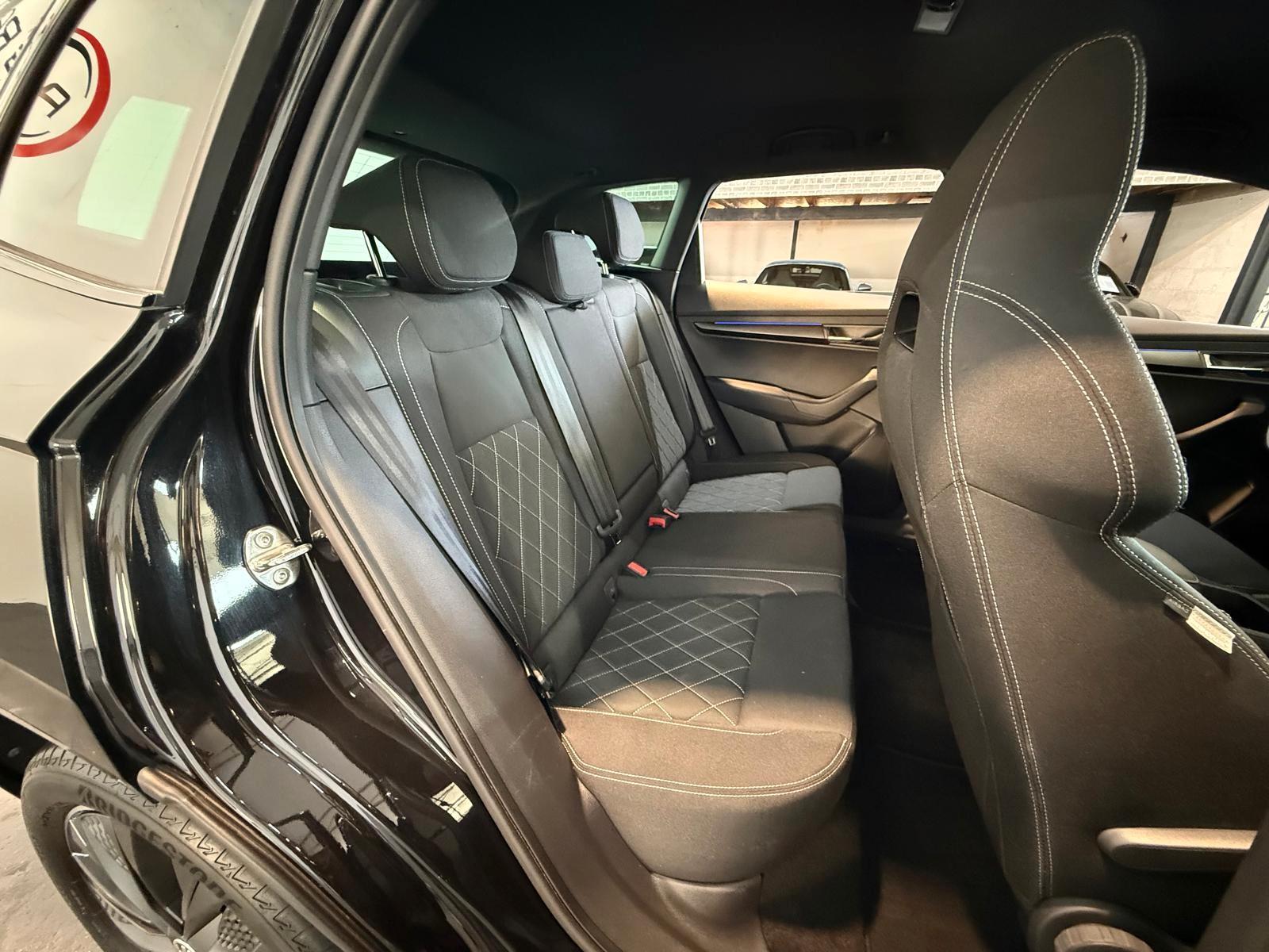 Skoda Karoq Sportline 4x4/KAMERA/LED/AHK/NAV