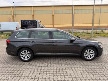 Volkswagen Passat Variant - 8