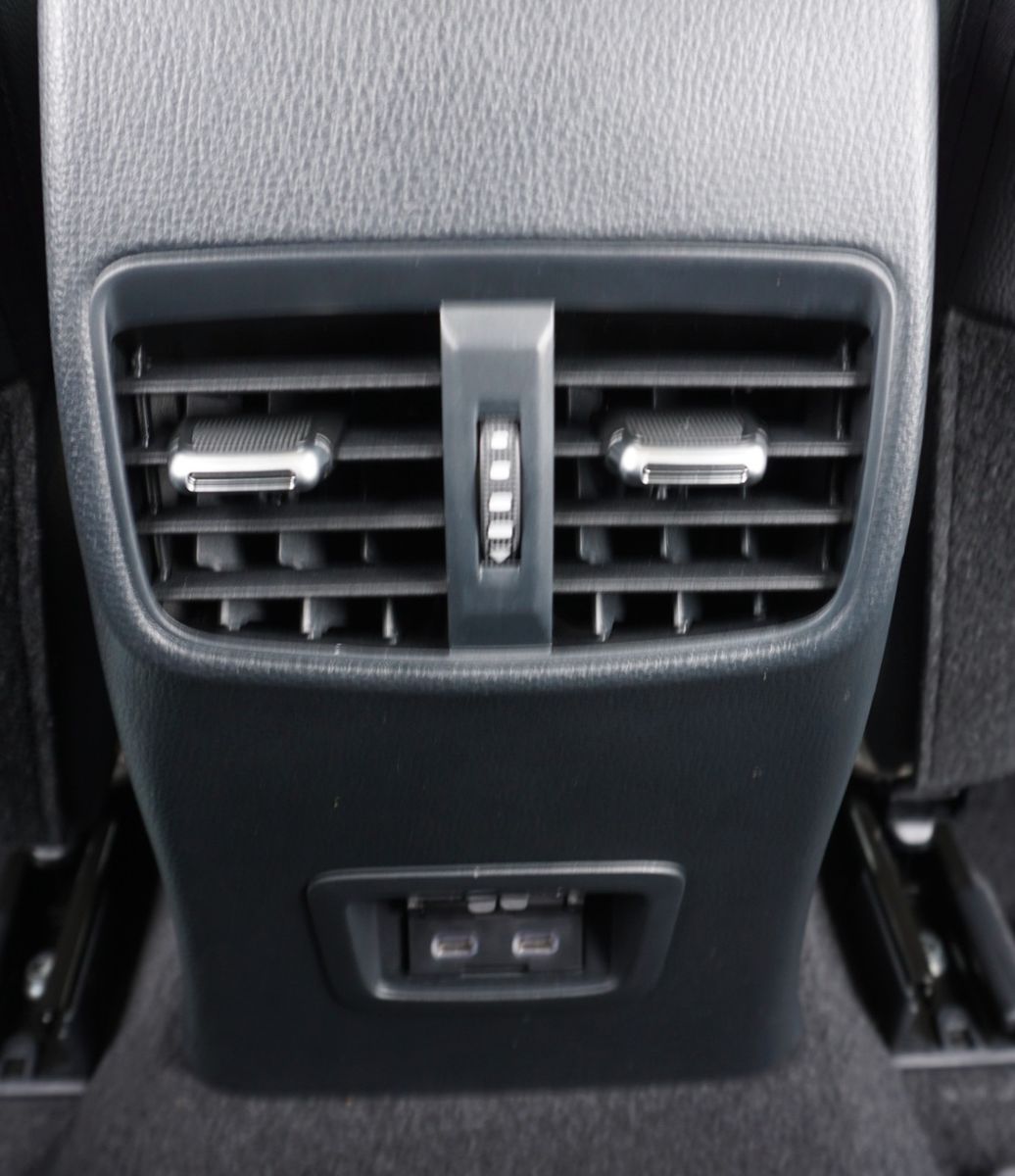 Fahrzeugabbildung Toyota Corolla Hybrid Lounge, Navi, LED, Kamera,Head Up