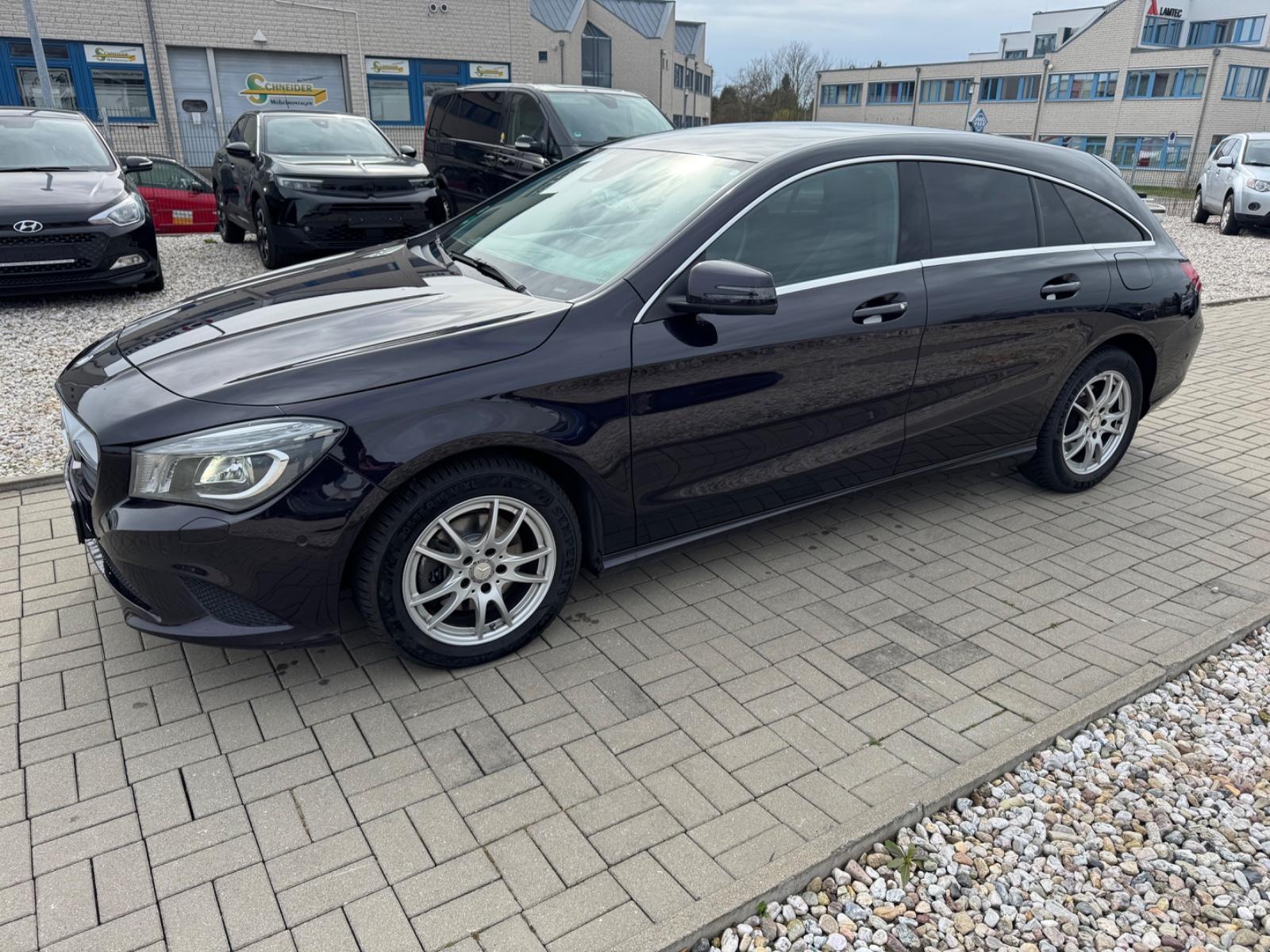 Mercedes-Benz CLA Shooting Brake CDI AMG Navi PDC Bi-Xenon