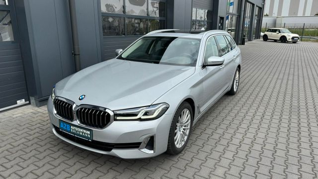 BMW 530i TOURING AUT NAVI HUD PANO LEDER ST-HZ LASER