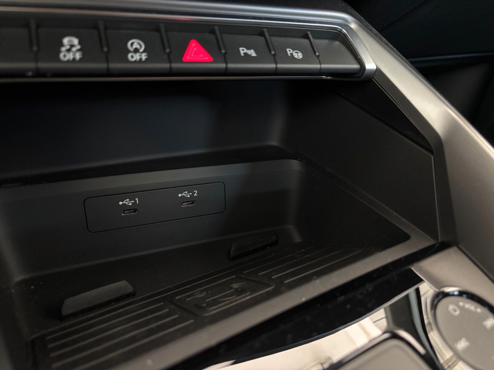 Fahrzeugabbildung Audi A3 Sportback 30 TFSI basis
