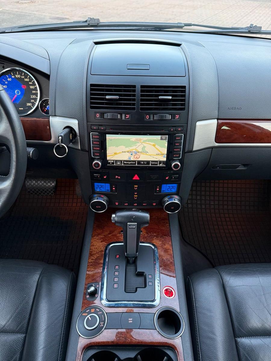 Volkswagen Touareg 2008 — photo 9
