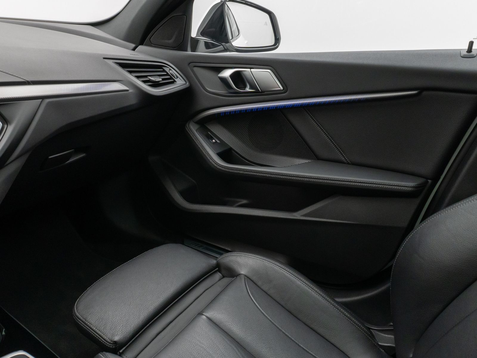 Fahrzeugabbildung BMW 120i M Sport Panoram Kamera DAB HiFi Komfort 19"