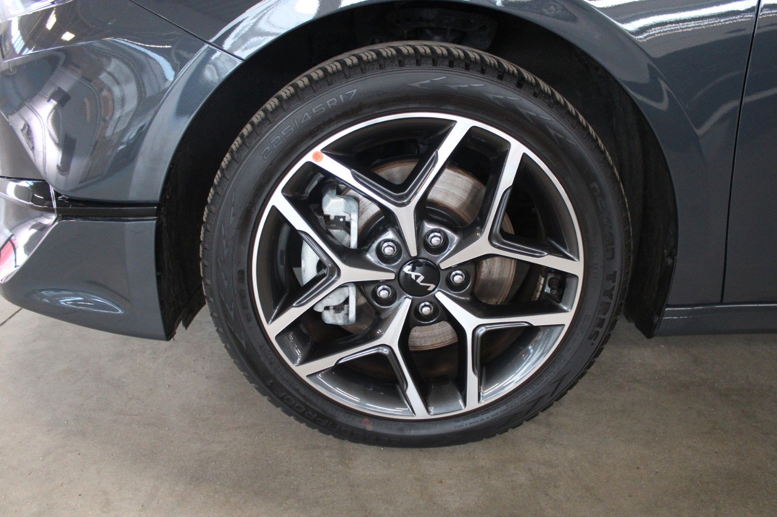 Fahrzeugabbildung Kia cee'd / Ceed Spirit Aut. LED NAVI ACC BLIS uvm.