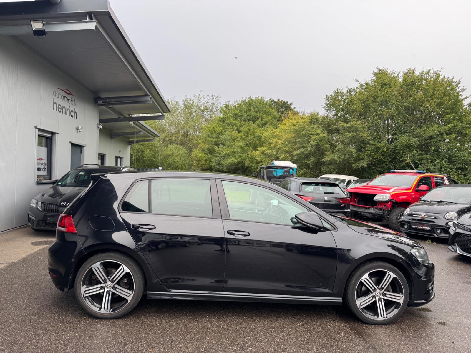 Volkswagen Golf VII 7 Lim. R-line,Bi-Xenon,18"Alu,2.Hand