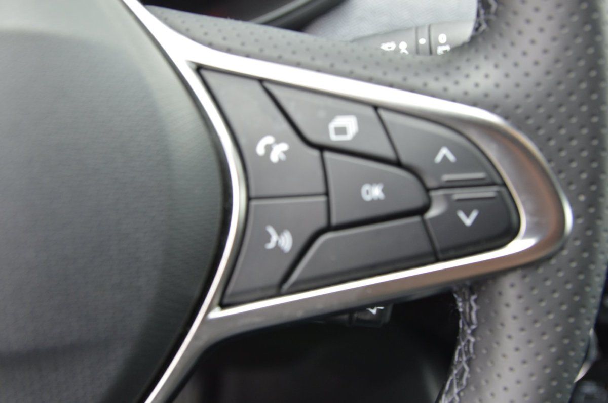 Fahrzeugabbildung Renault Clio V   Techno LED Kamera Sitzheizung