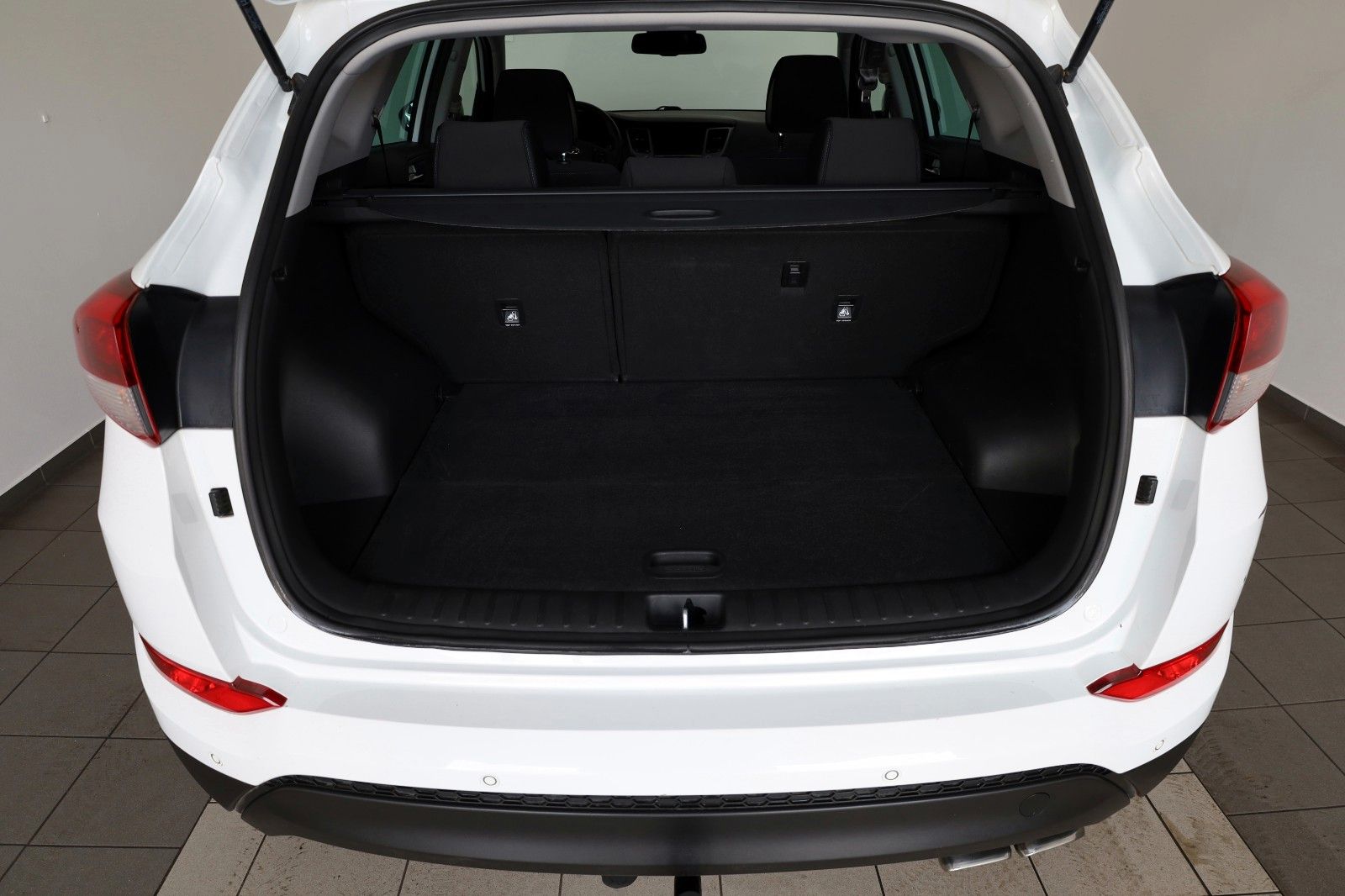 Fahrzeugabbildung Hyundai Tucson Advantage 4WD Navi,Kamera,SH,PDC