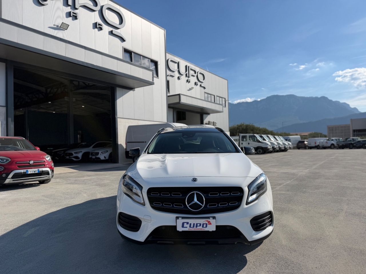 Mercedes-Benz Mercedes-benz GLA 200 d Automatic Premium Night  imagem 2