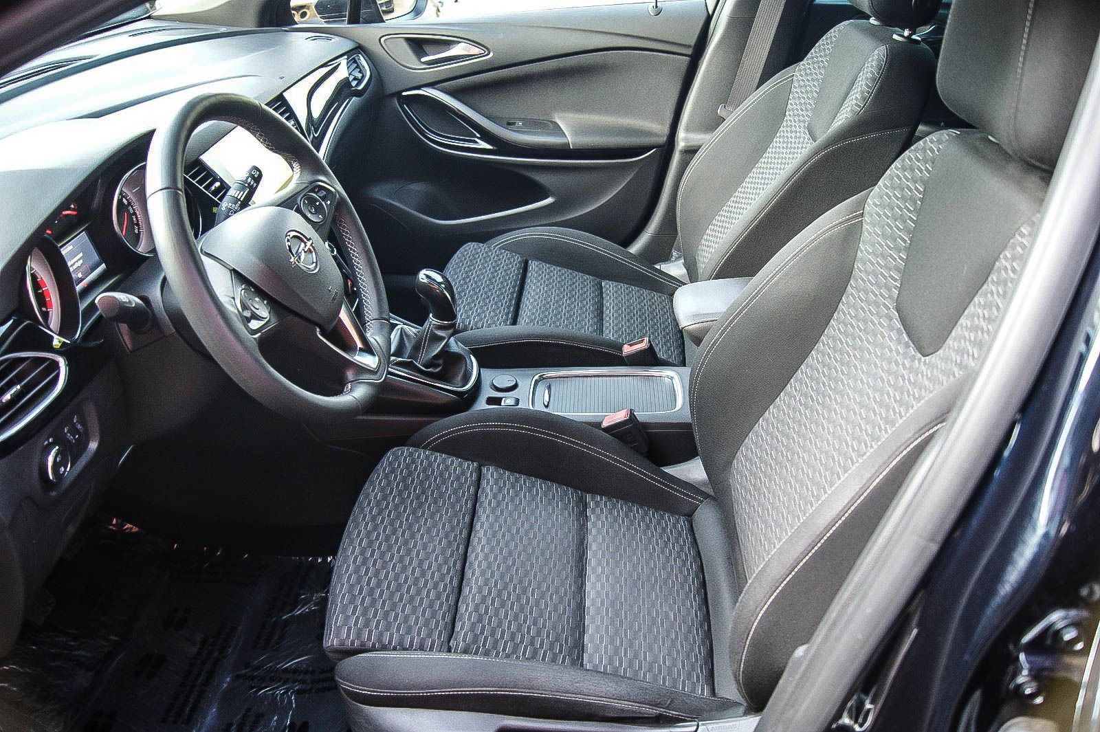 Fahrzeugabbildung Opel Astra K Sports Tourer 14 Dynamic NAVI 900 KAMERA