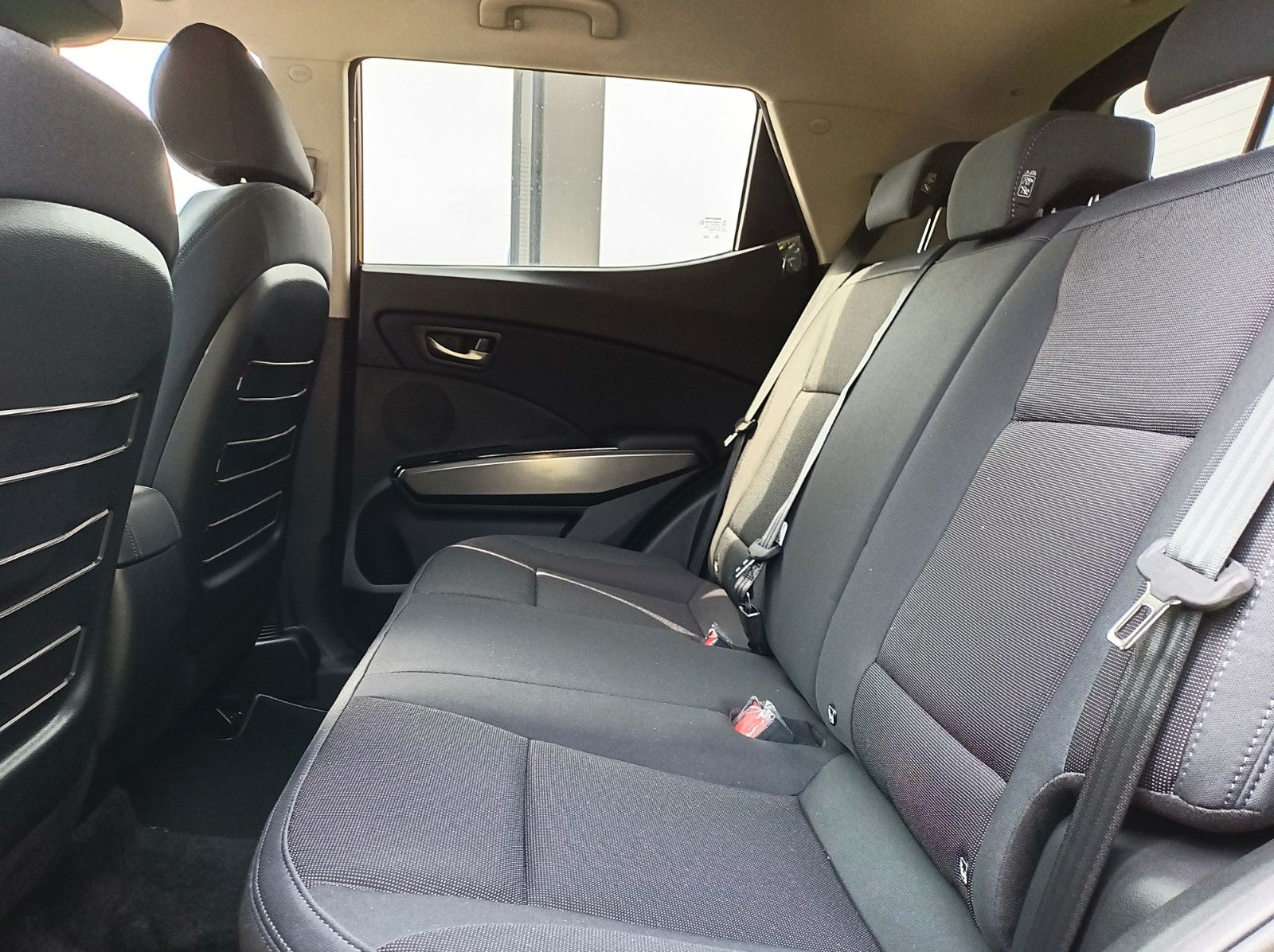 Fahrzeugabbildung KGM TIVOLI+BLISS+LH+SH+EPH KAMERA+ANDROID+5JGARANTIE
