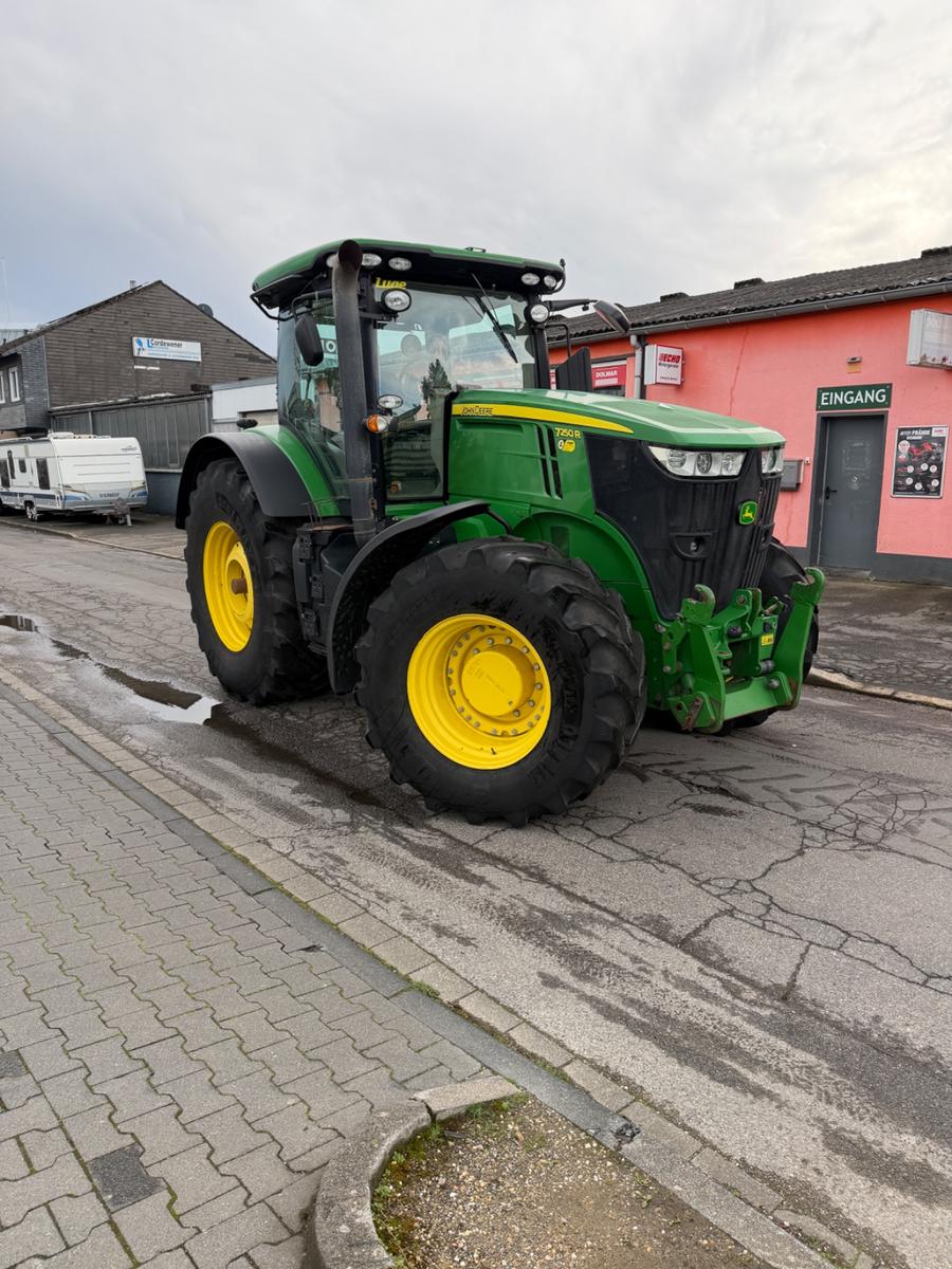 John Deere 7250R