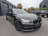 BMW 730 Baureihe 7 Lim 730 d xDrive - graue BMW 7er Reihe
