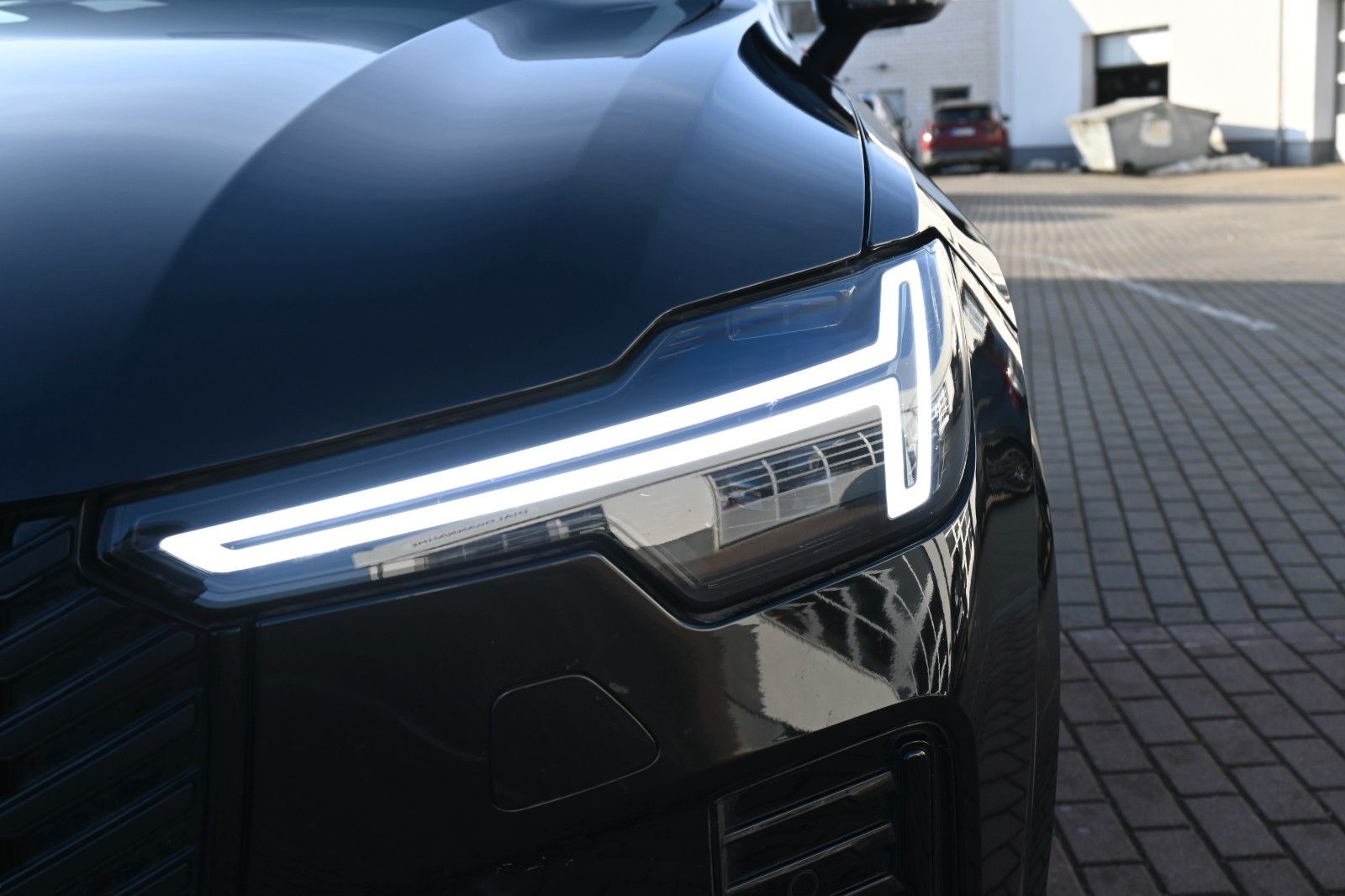 Fahrzeugabbildung Volvo XC90 T8 AWD Ultra Dark*STDHZG*360**LUFT*B&W*22"