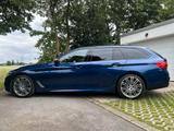 BMW M550d xDrive Touring (G31),AHK400 PS,SH,Voll - blaue BMW M550