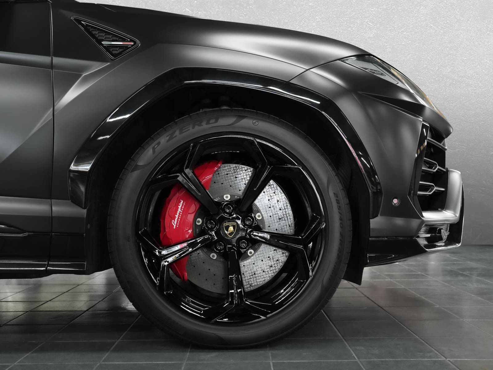 Fahrzeugabbildung Lamborghini Urus - B&O 3D|ADAS|BicolorSportivo|22"|Pano|Mass