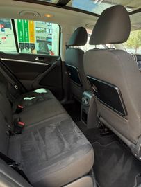 Volkswagen Tiguan - 12