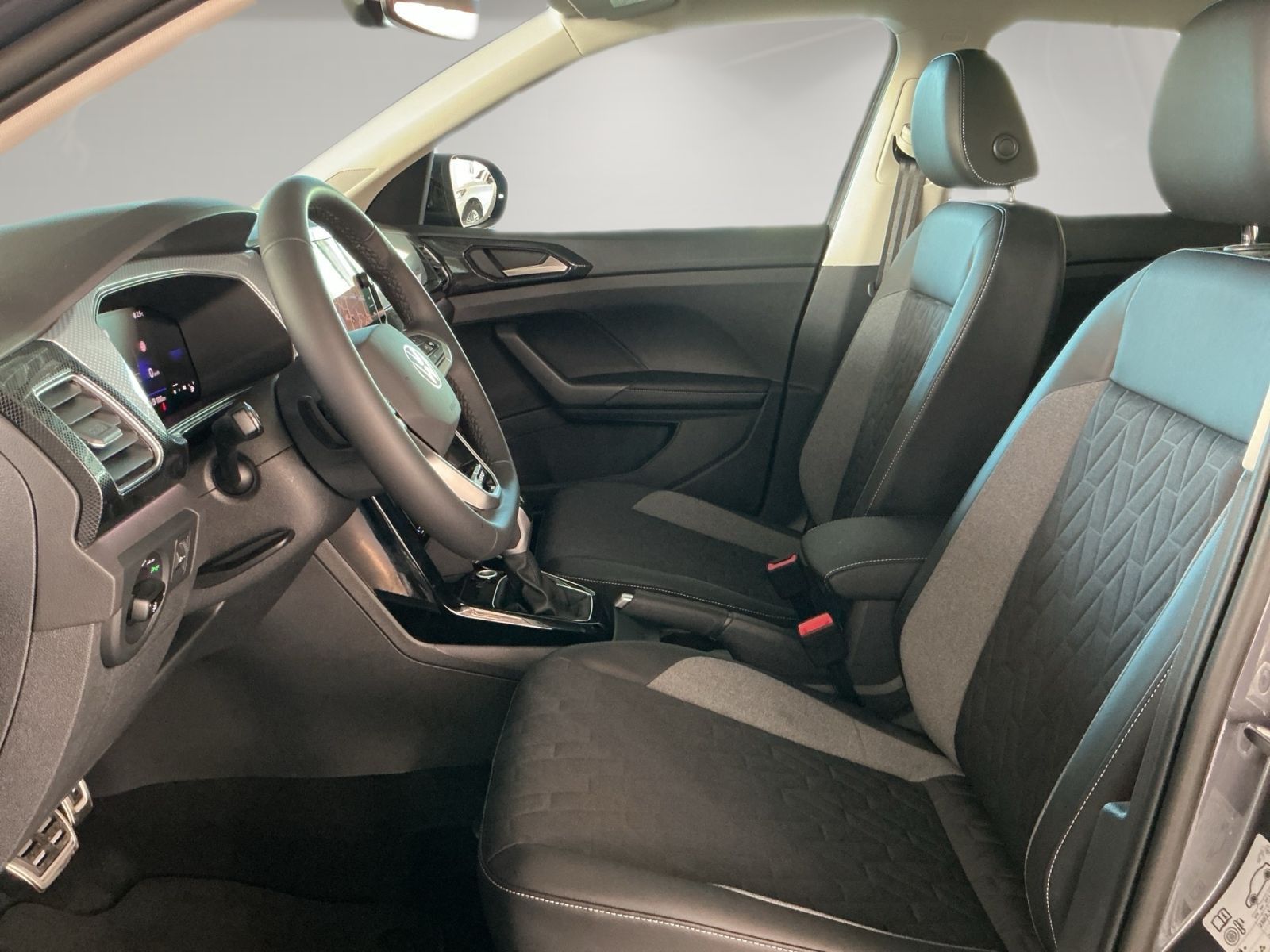 Volkswagen T-Cross - Bild 8