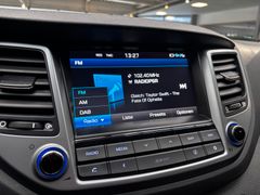 HYUNDAI Tucson 1.6 Premium 4WD*LED*Navi*Sitzh*Pano*