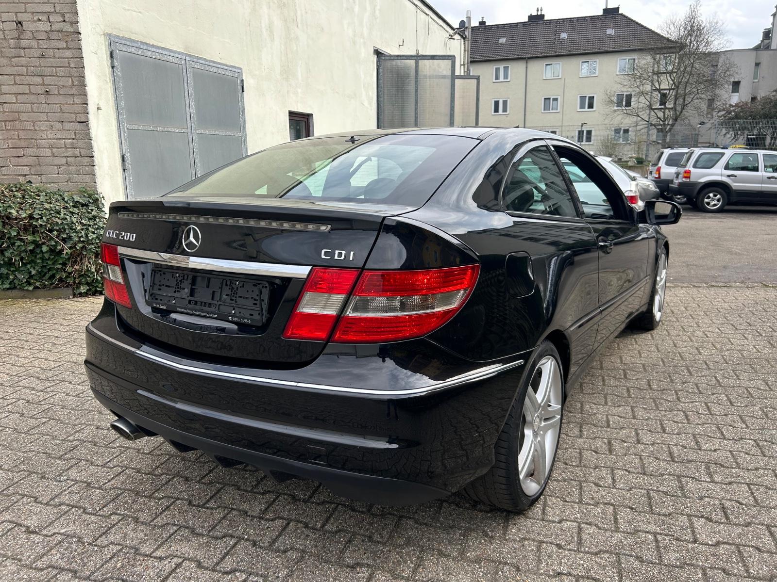 Mercedes-Benz CLC 200 CDI *LEDER* TÜV NEU