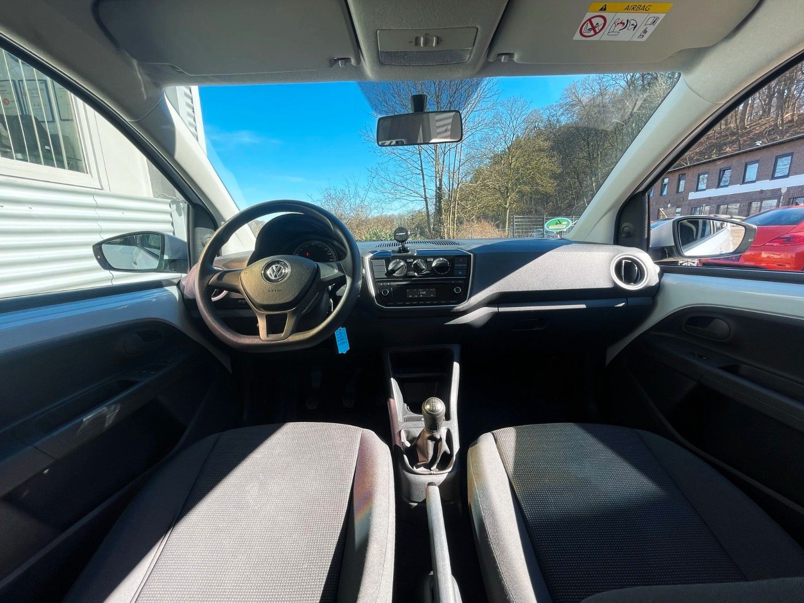 Fahrzeugabbildung Volkswagen UP! 5-TÜRIG KLIMA SOUND COMPOSITION 2.HAND