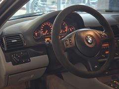 Fahrzeugabbildung BMW 330xi Lim. ( XENON/ SHZ/ KLIMAAUT/ LEDER/ GSHD/