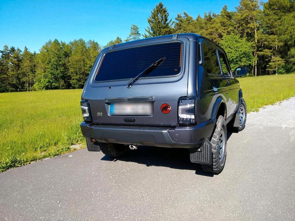 Lada Urban