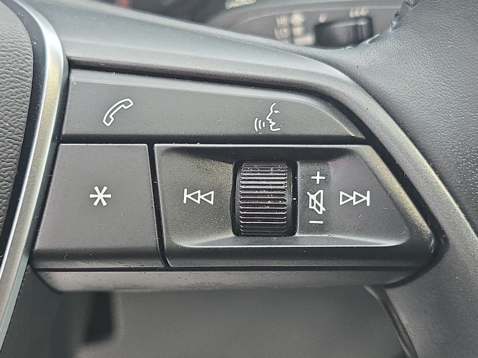 Fahrzeugabbildung Audi A6 Avant 40 TDI LED+KAMERA+NAVI+PDC+AHK+SHZ