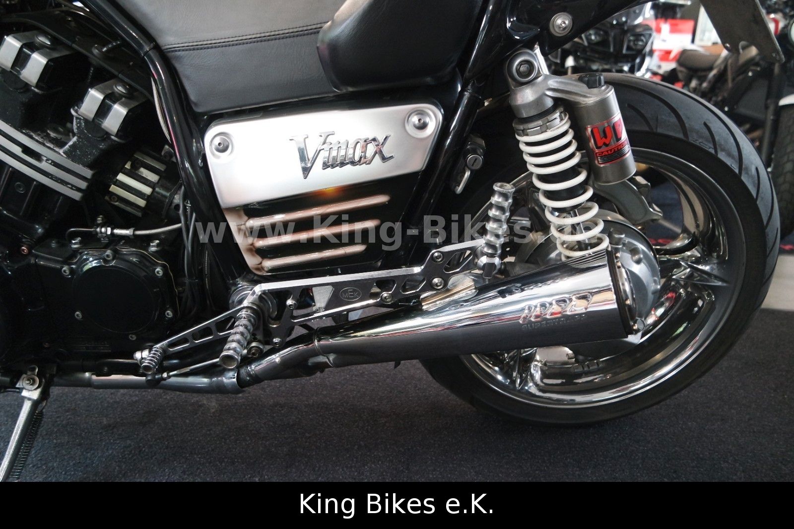 Fahrzeugabbildung Yamaha Vmax 1200 - Billet - White Power - Supertrapp