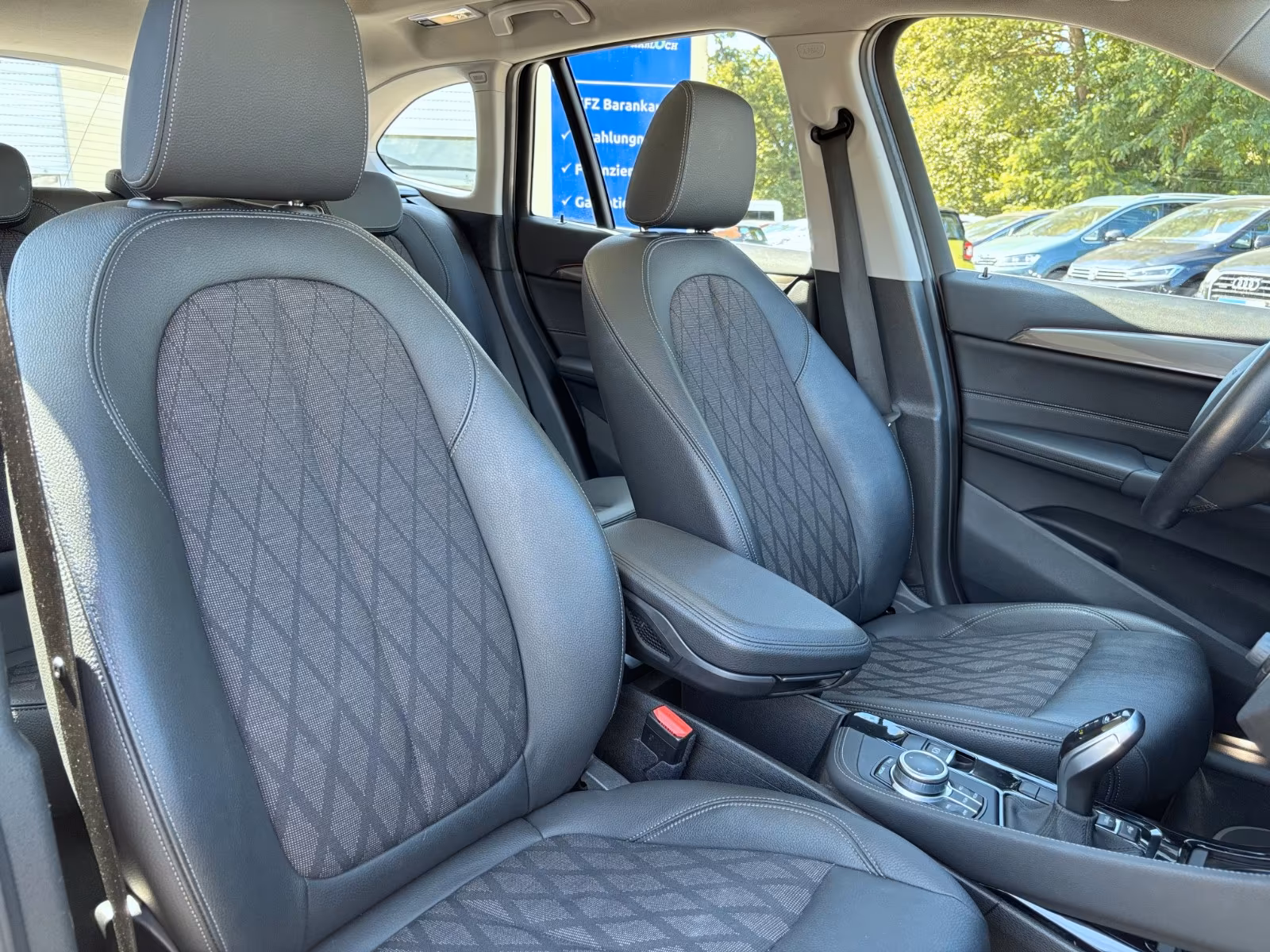 BMW X1 sDrive 18 d xLine*Auto*Pano*LED*1-Hand*S-Heft, миниатюра 24