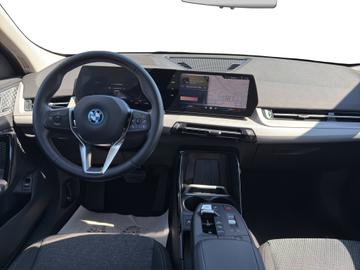 2025 BMW IX2 照片 5