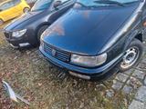 Volkswagen Vw Passat B4 1,6 - Volkswagen Passat mit Benzin-Antrieb: Kombi, 1.6