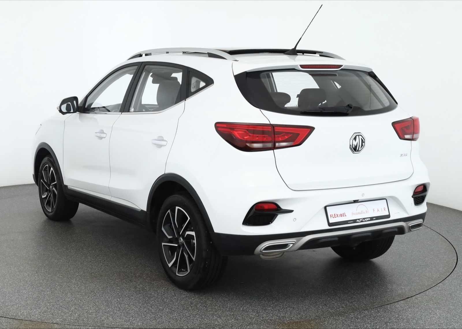 MG ZS