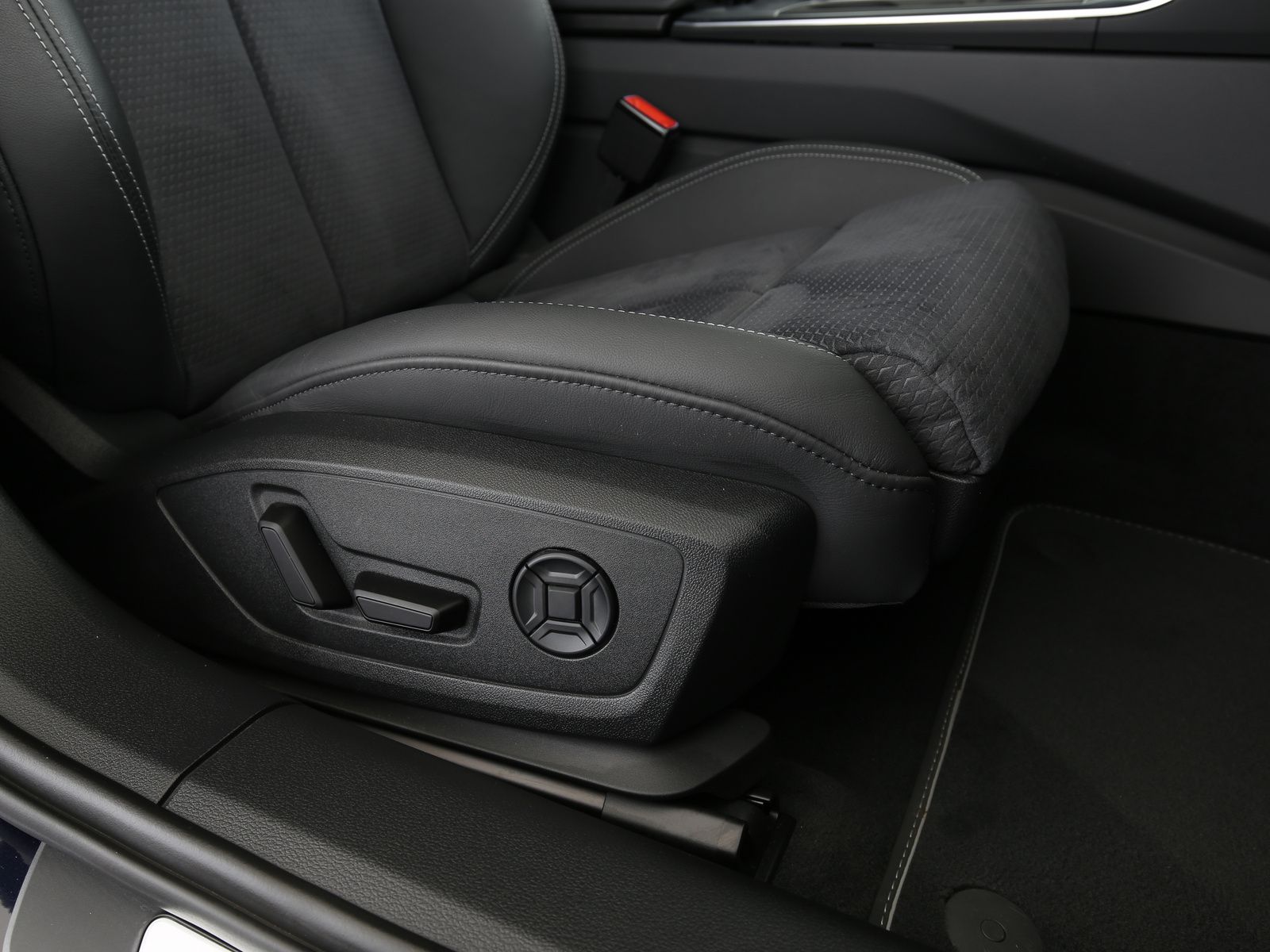 Audi S6 - Bild 23