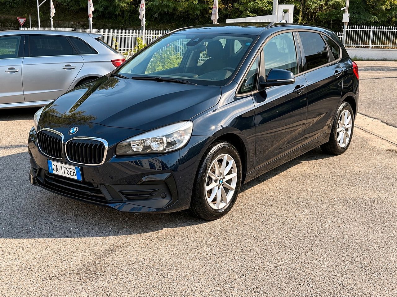 BMW Bmw 216 216d Active Tourer Sport Automatica imagem 3