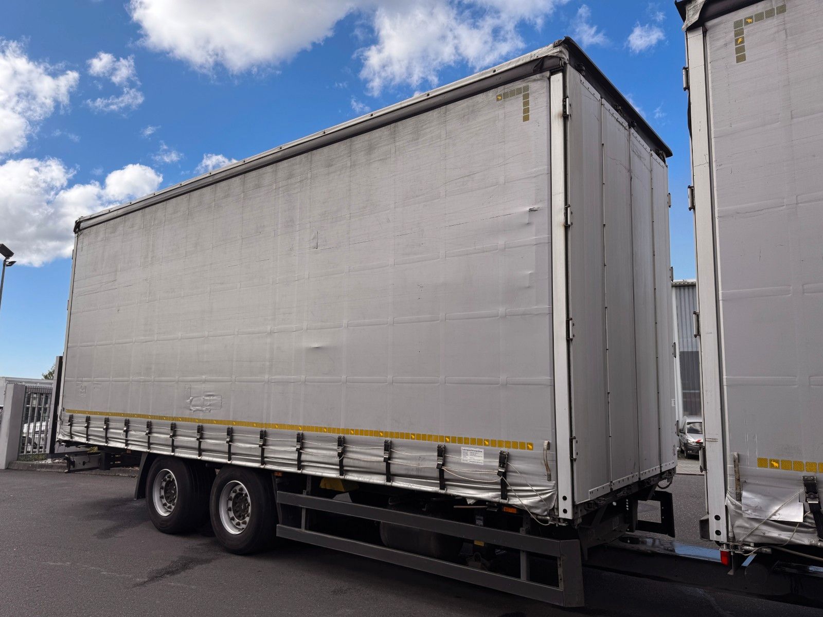 Fahrzeugabbildung Schmitz Cargobull SGF*C2 Pritsche Plane