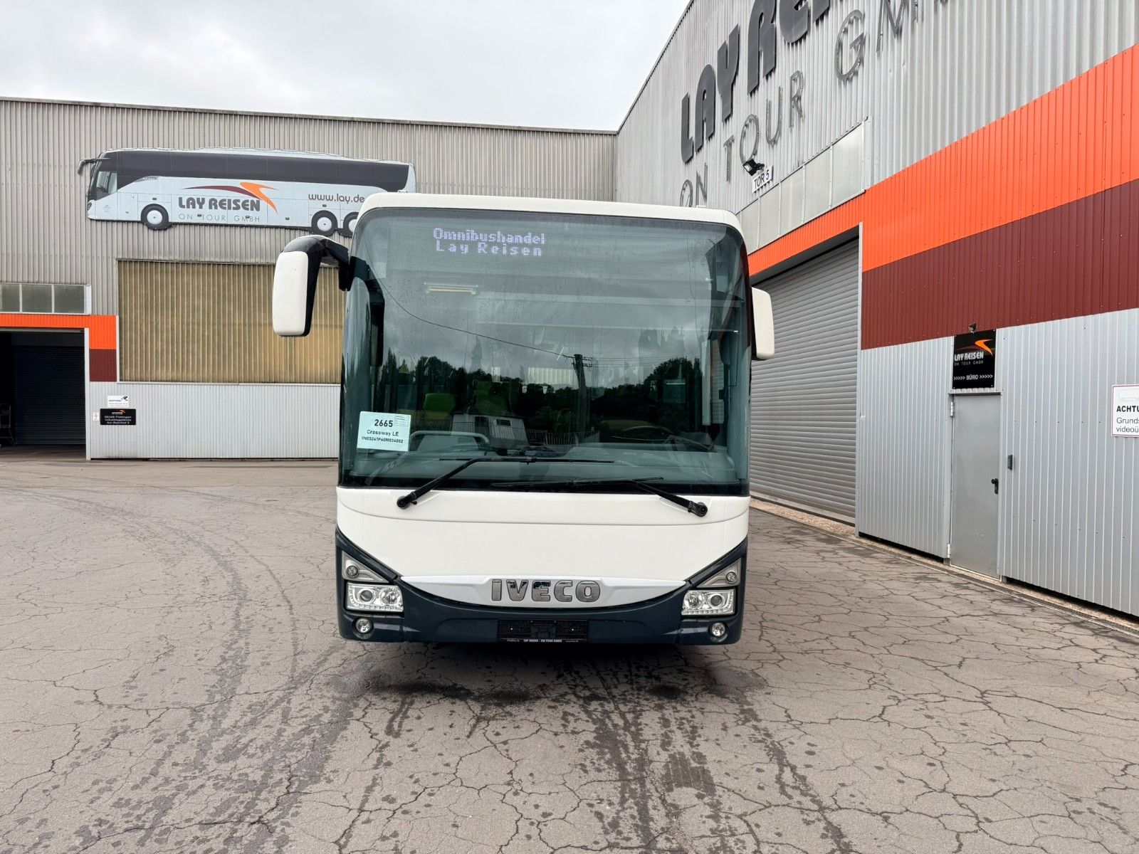 IVECO  2019 - Image 2 of 24