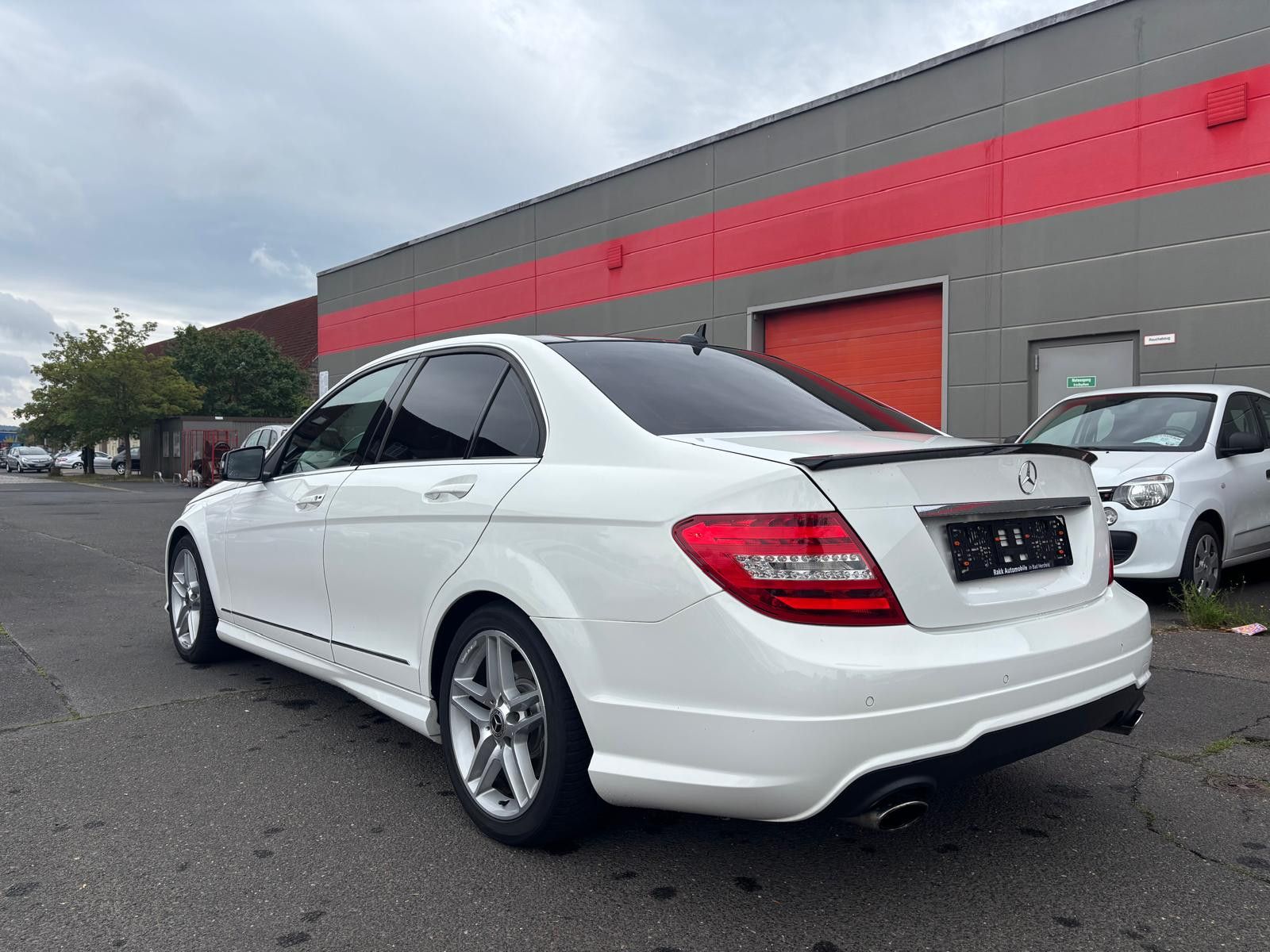 Fahrzeugabbildung Mercedes-Benz C 350 CDI Limo Aut. AMG Line-NAV-XENON-PANORAMA-
