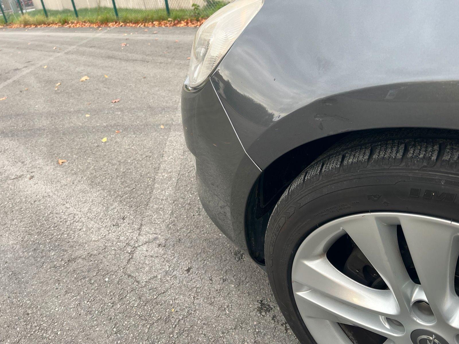 Opel Astra 2011 — photo 10